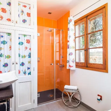 Mit Privatpool Fuer 7 Personen Ca 150 Qm In Torre Del Ram, Menorca Westkueste Von Menorca Дом отдыха