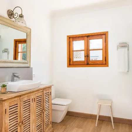 Mit Privatpool Fuer 7 Personen Ca 150 Qm In Torre Del Ram, Menorca Westkueste Von Menorca Prázdninový dům Cala'N Blanes (Menorca)
